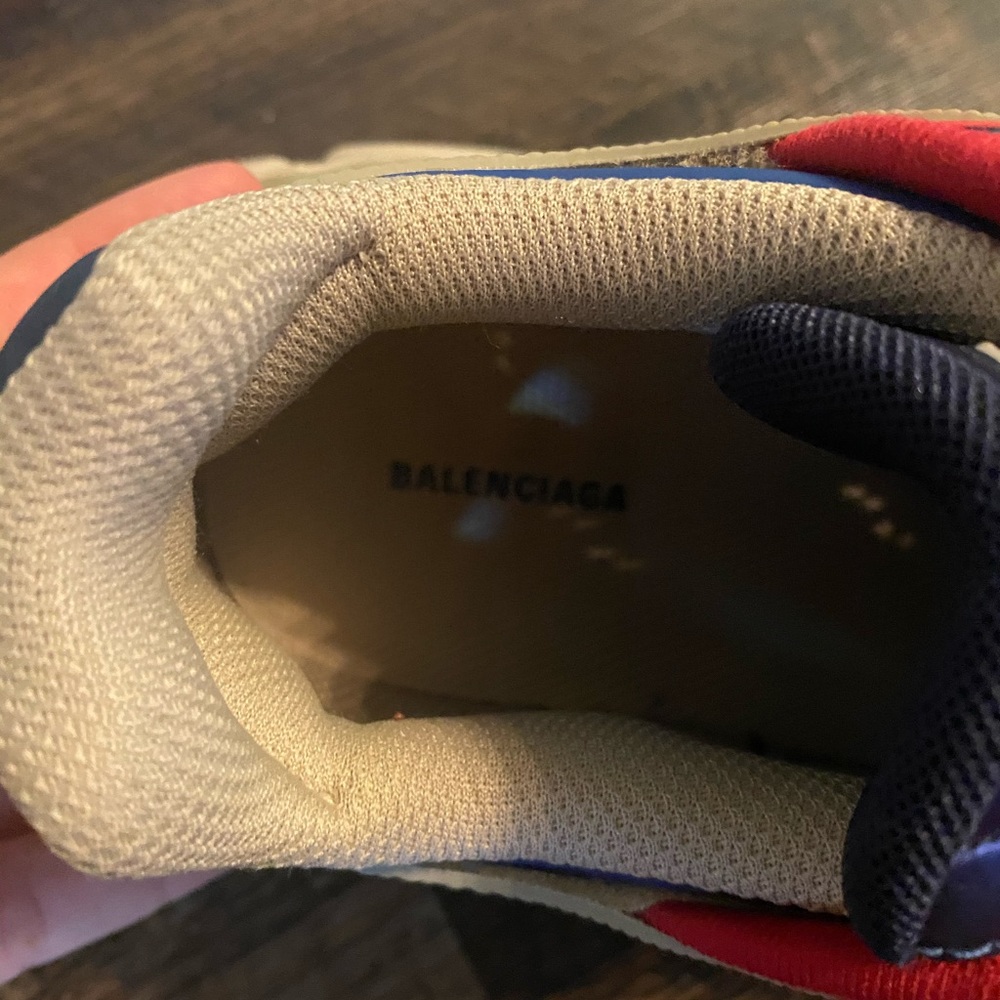 Track 2 - Picture 3 of 4